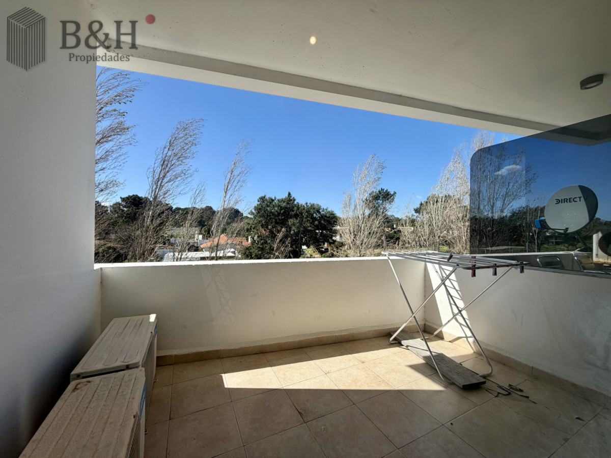 Apartamento ID.7036 - Apartamento a la venta en Pinares con parrillero