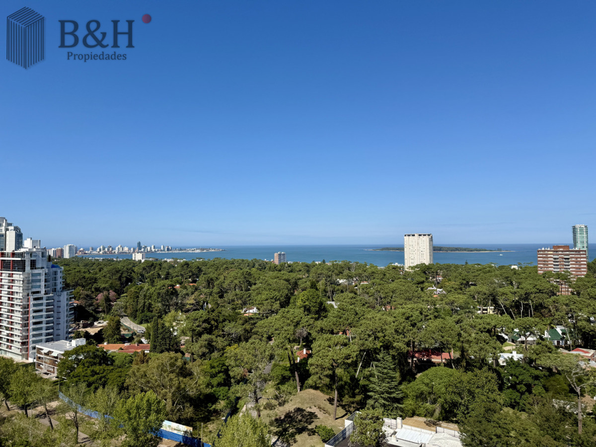 Apartamento ID.6933 - Venta de Apartamento  Parquemar Bosque  Parada 15 de Av. Roosevelt, Punta del Este