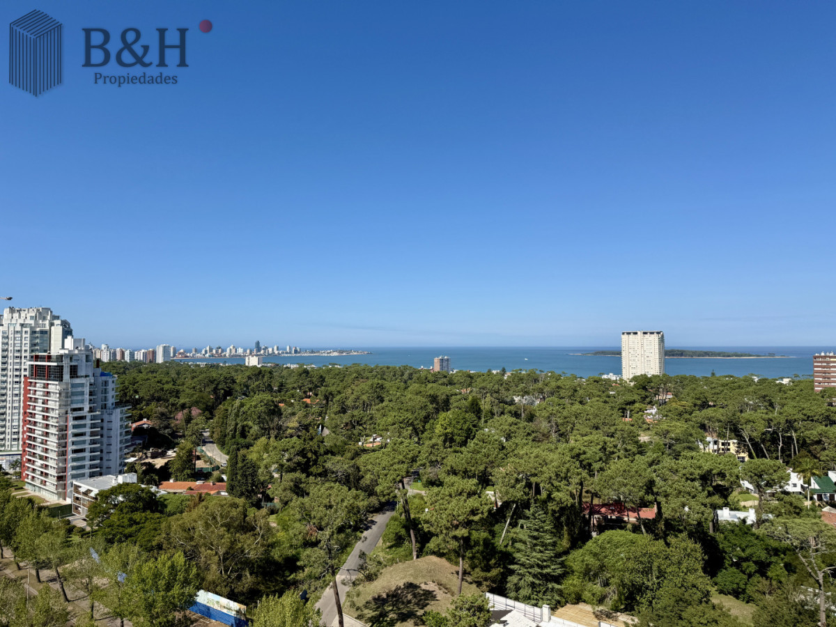 Apartamento ID.6933 - Venta de Apartamento  Parquemar Bosque  Parada 15 de Av. Roosevelt, Punta del Este