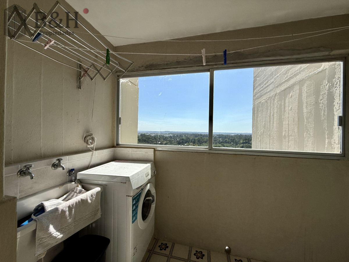 Apartamento ID.6933 - Venta de Apartamento  Parquemar Bosque  Parada 15 de Av. Roosevelt, Punta del Este