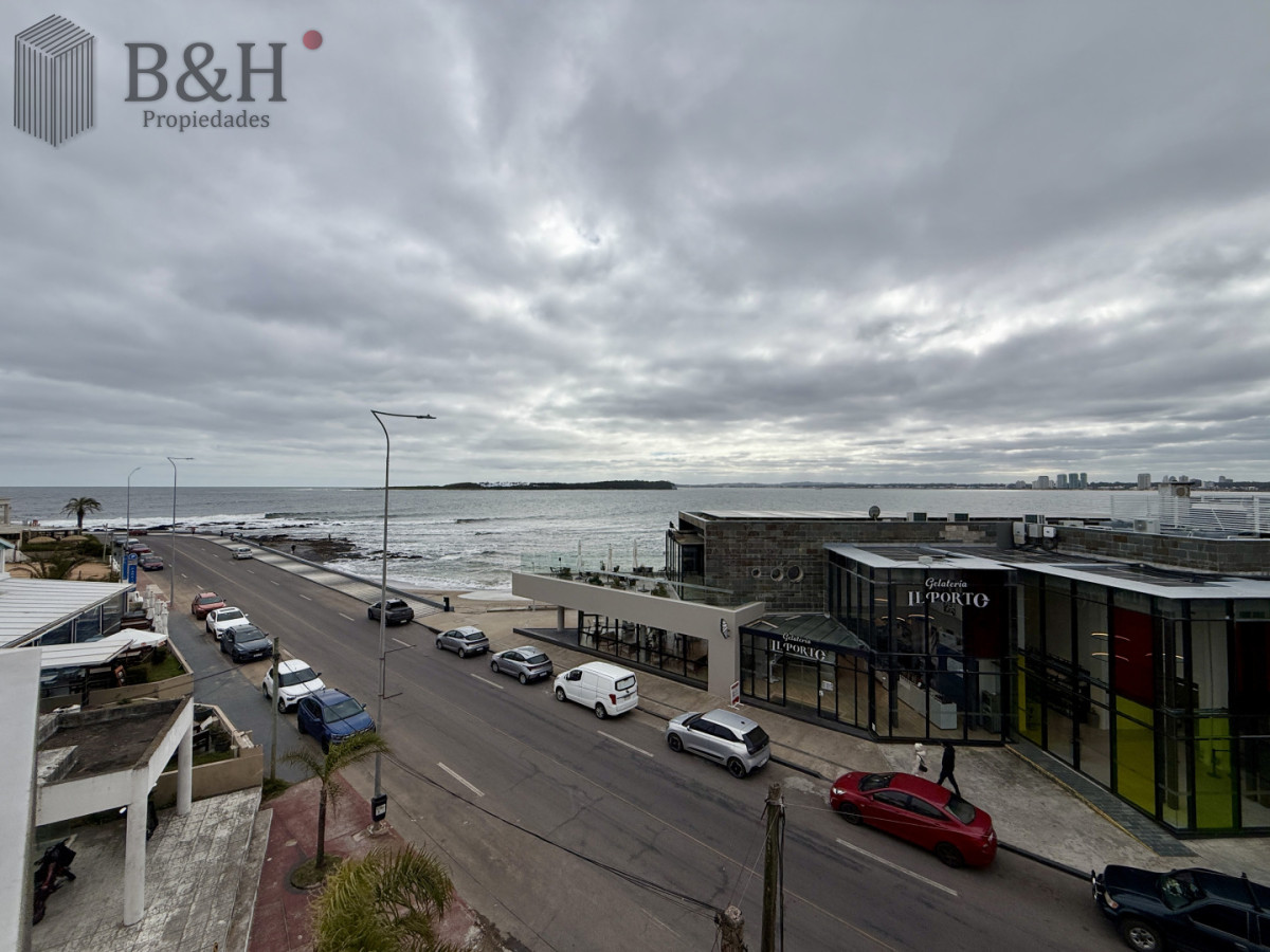Apartamento ID.7292 - Apartamento en venta en Edificio Dársena frente al puerto de Punta del este
