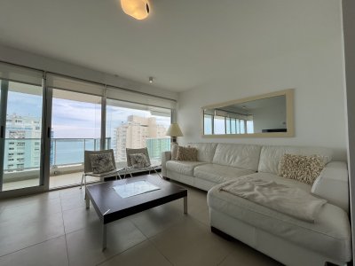 Amplio apartamento en venta en torre con servicios 