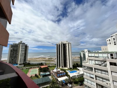 Apartamento 2 dormitorios con terraza a pasos del mar