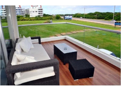 *Apartamento en Brava, 3 dormitorios  