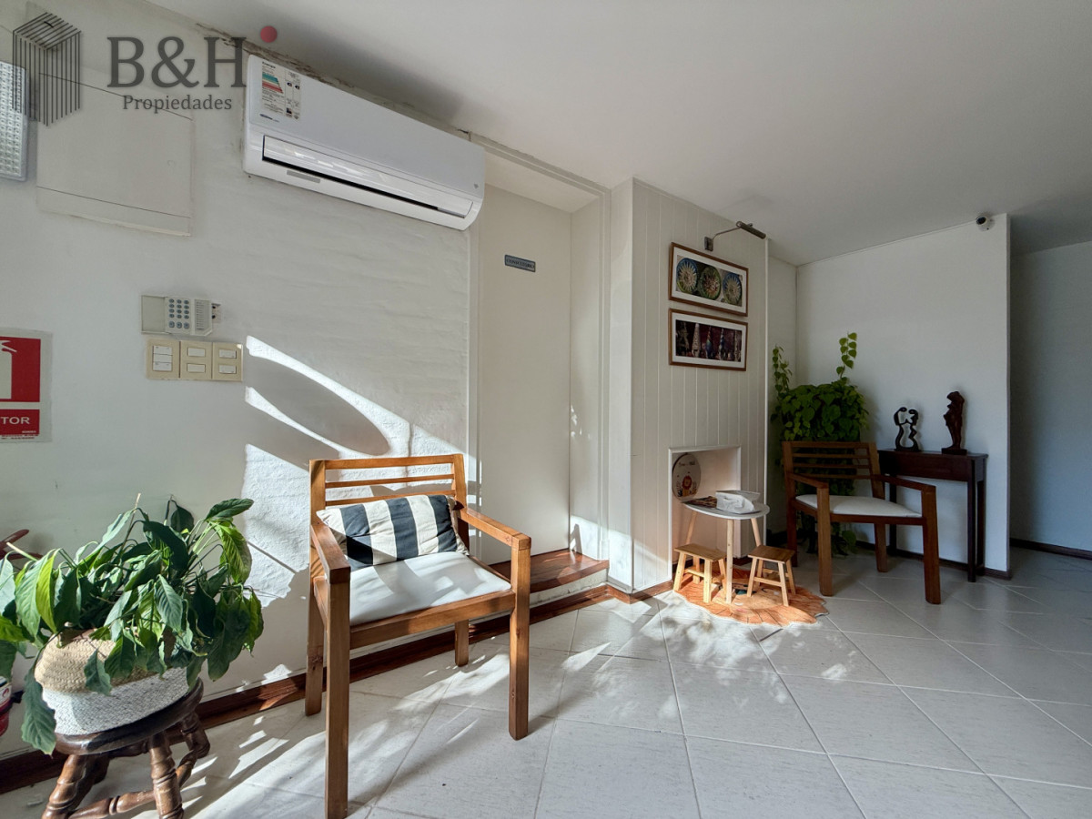 Casa ID.8103 - CASA EN VENTA - BARRIO CANTEGRIL, AV. CÓRDOVA