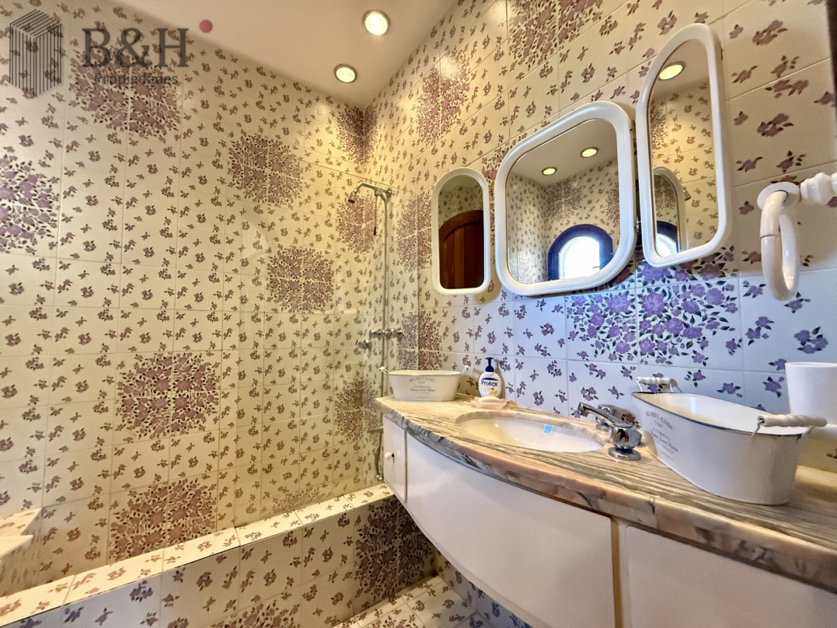 Casa ID.6334 - Imponente chalet en venta sobre Av. del Mar  Exclusividad, confort y naturaleza