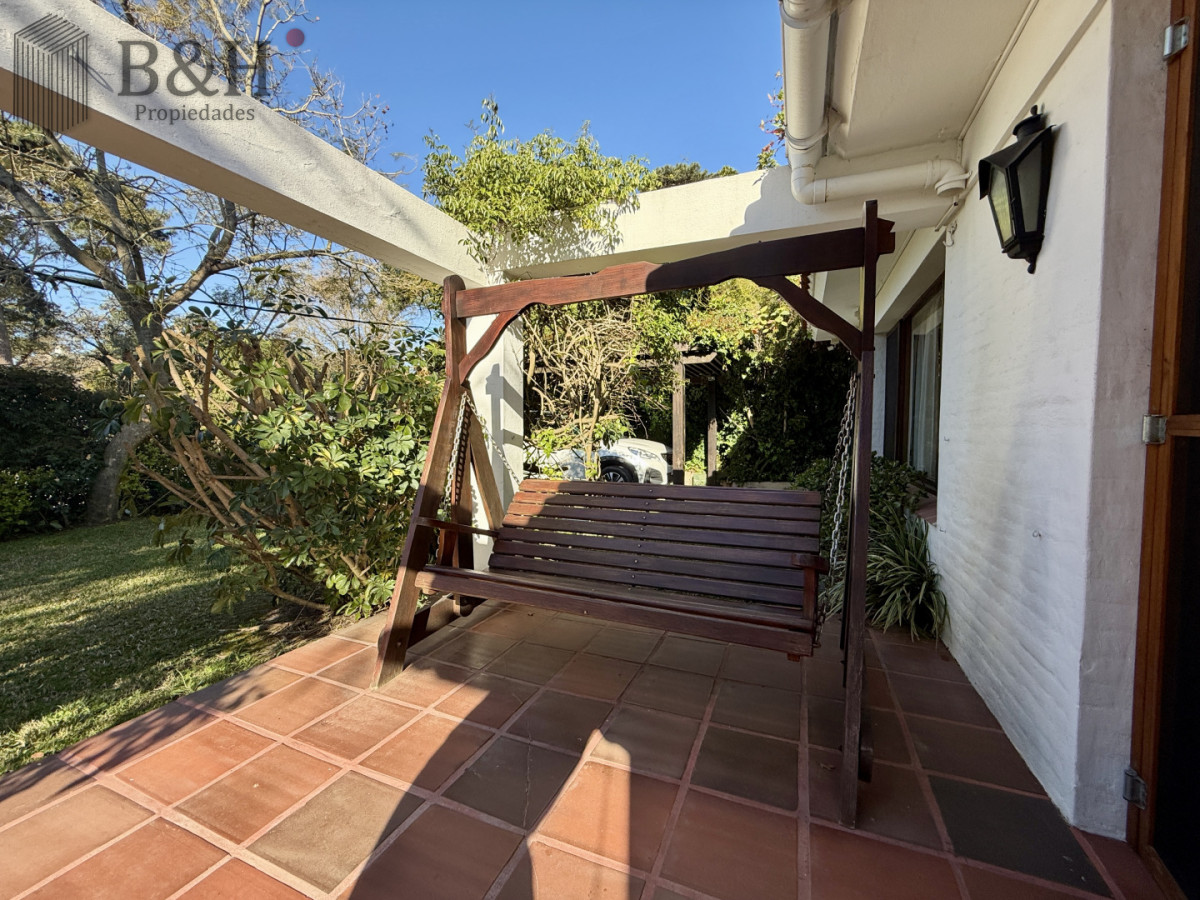 Casa ID.8103 - CASA EN VENTA - BARRIO CANTEGRIL, AV. CÓRDOVA