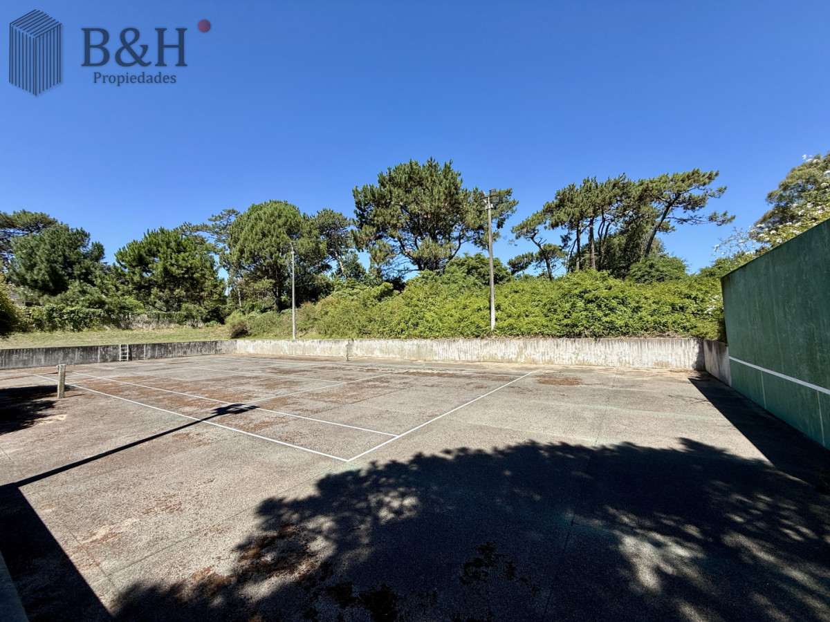 Casa ID.6334 - Imponente chalet en venta sobre Av. del Mar  Exclusividad, confort y naturaleza