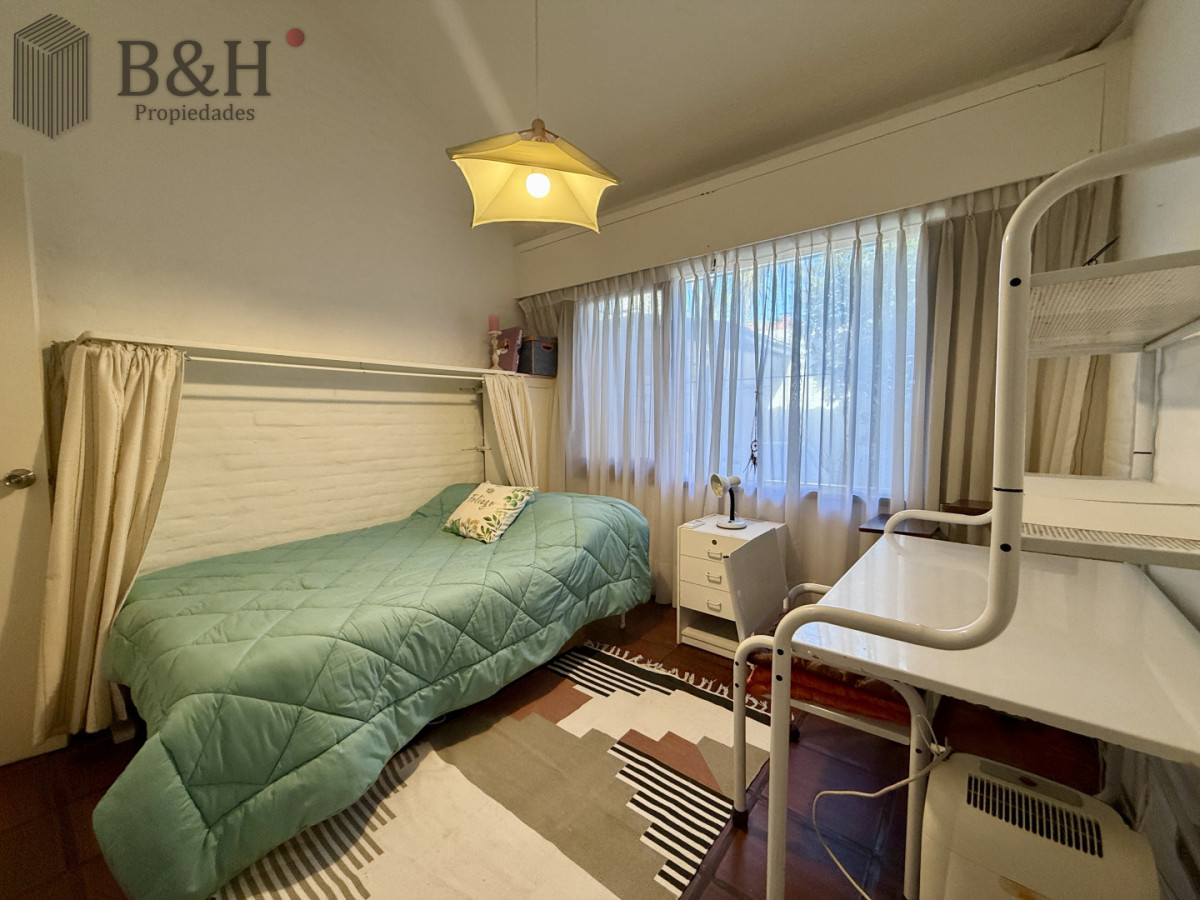 Casa ID.8103 - CASA EN VENTA - BARRIO CANTEGRIL, AV. CÓRDOVA