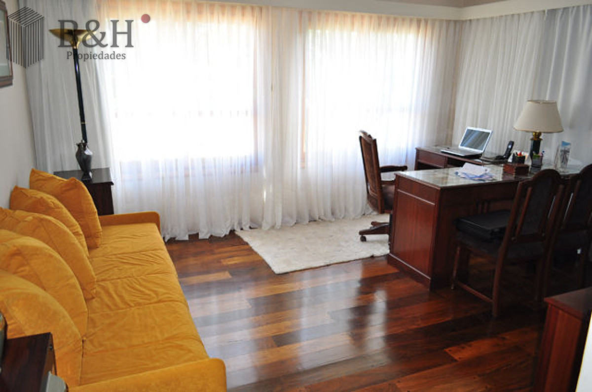 Casa ID.2343 - Casa en Mansa, 5 dormitorios  ABIERTO A NEGOCIOS, TOMA TERRENO O APARTAMENTOS .PUEDE FINANCIAR 40% CON INTERES