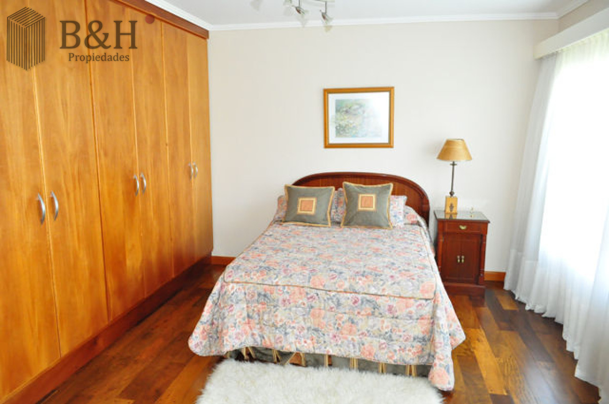 Casa ID.2343 - Casa en Mansa, 5 dormitorios  ABIERTO A NEGOCIOS, TOMA TERRENO O APARTAMENTOS .PUEDE FINANCIAR 40% CON INTERES