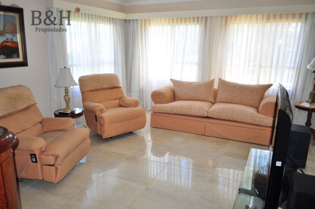 Casa ID.2343 - Casa en Mansa, 5 dormitorios  ABIERTO A NEGOCIOS, TOMA TERRENO O APARTAMENTOS .PUEDE FINANCIAR 40% CON INTERES