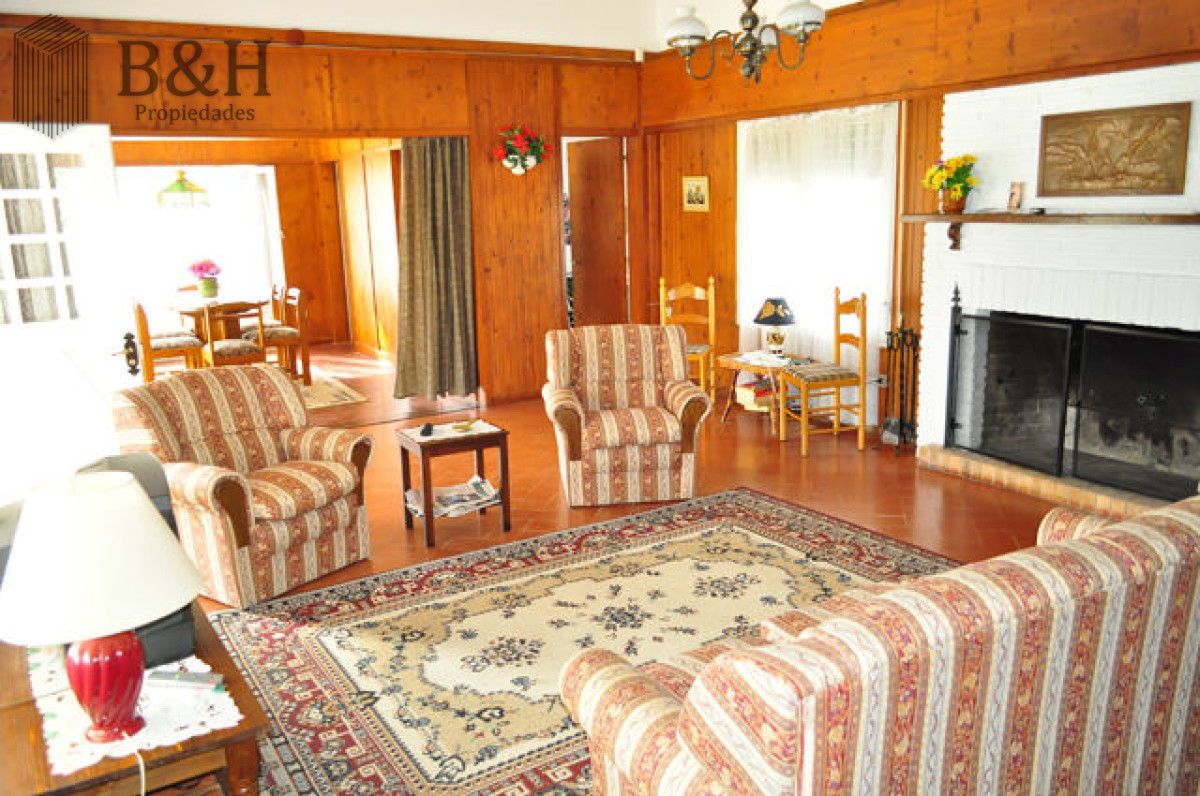 Casa ID.6620 - Casa ubicada en Cantegril con lindo terreno