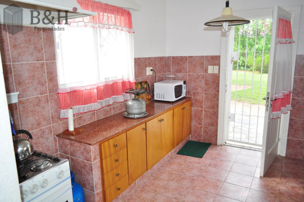 Casa ID.6620 - Casa ubicada en Cantegril con lindo terreno