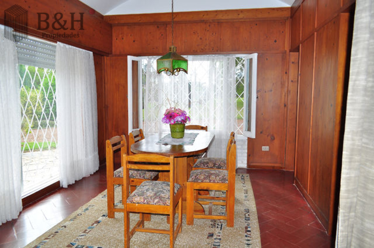 Casa ID.6620 - Casa ubicada en Cantegril con lindo terreno