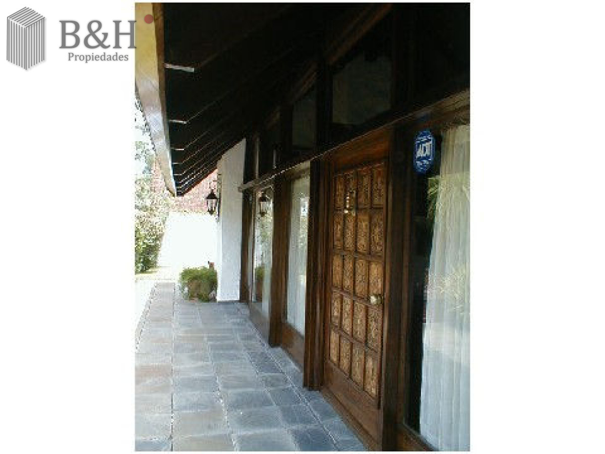 Casa ID.2884 - hermosa casa con muy buen parque 