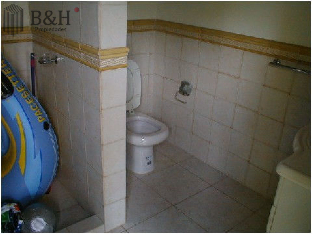 Casa ID.2884 - hermosa casa con muy buen parque 