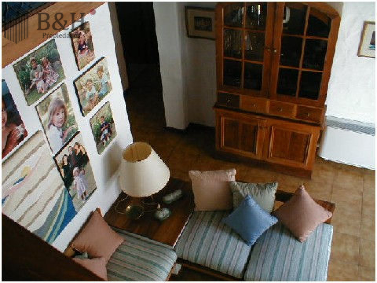 Casa ID.2884 - hermosa casa con muy buen parque 