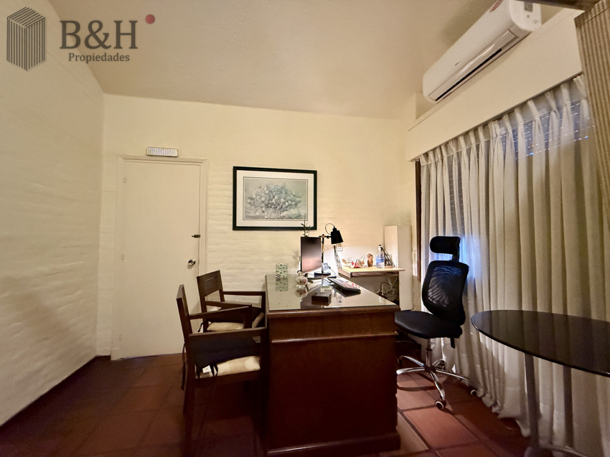 Casa ID.8103 - CASA EN VENTA - BARRIO CANTEGRIL, AV. CÓRDOVA