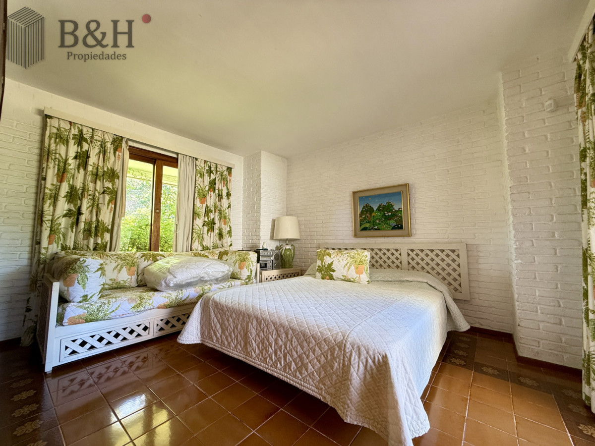 Casa ID.6334 - Imponente chalet en venta sobre Av. del Mar  Exclusividad, confort y naturaleza
