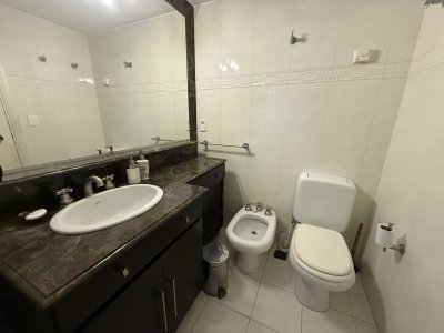 Apartamento 3 dormitorios sobre mansa - APH2301A