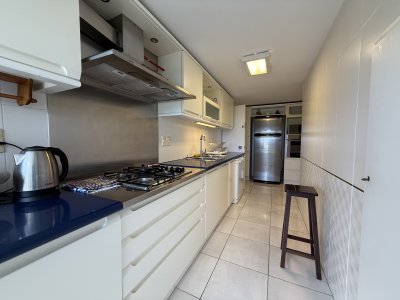 Apartamento 3 dormitorios sobre mansa - APH2301A