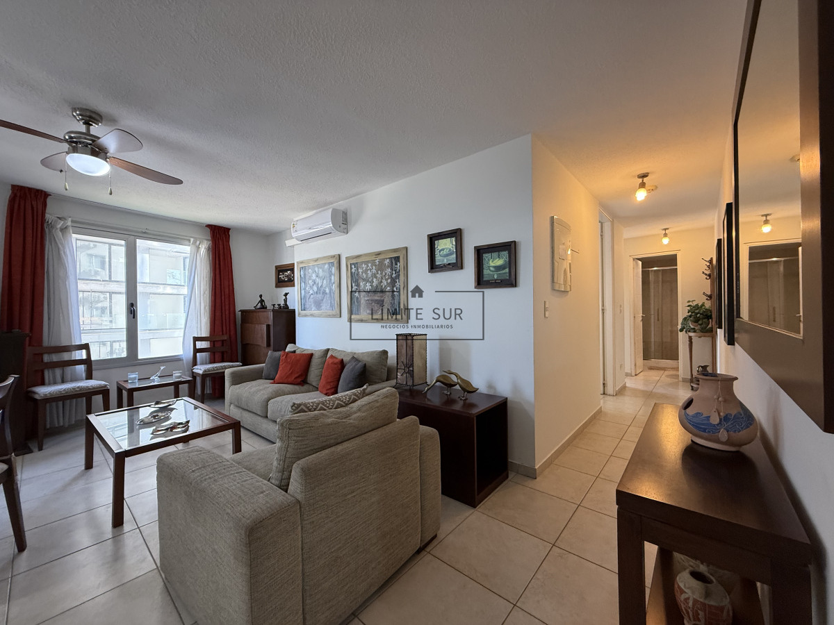 Apartamento ID.131 - edificio Torre O en playa brava.
