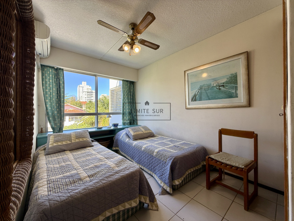 Apartamento ID.230 - Penthouse de categoría en Espigón  Rambla General Artigas