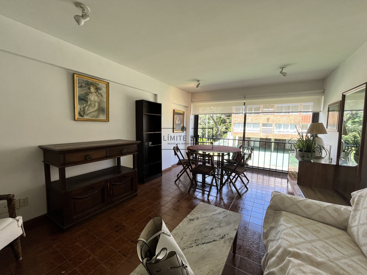 Apartamento ID.234 - Apartamento en venta en el edificio Costanera 12 playa mansa 