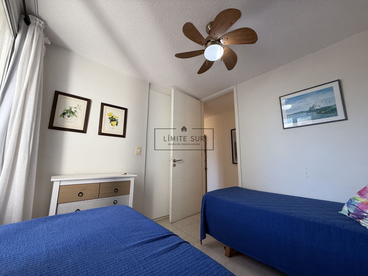 Apartamento ID.131 - edificio Torre O en playa brava.