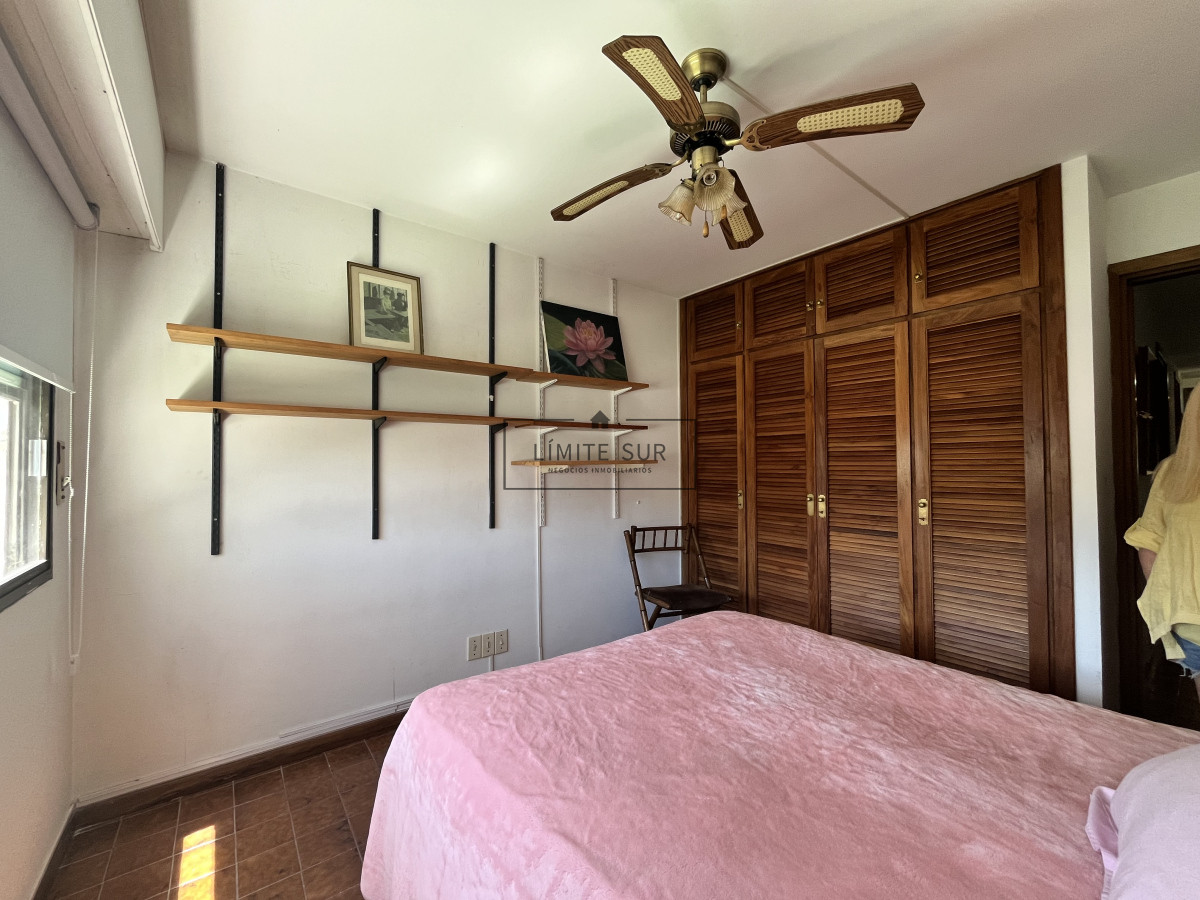 Apartamento ID.234 - Apartamento en venta en el edificio Costanera 12 playa mansa 