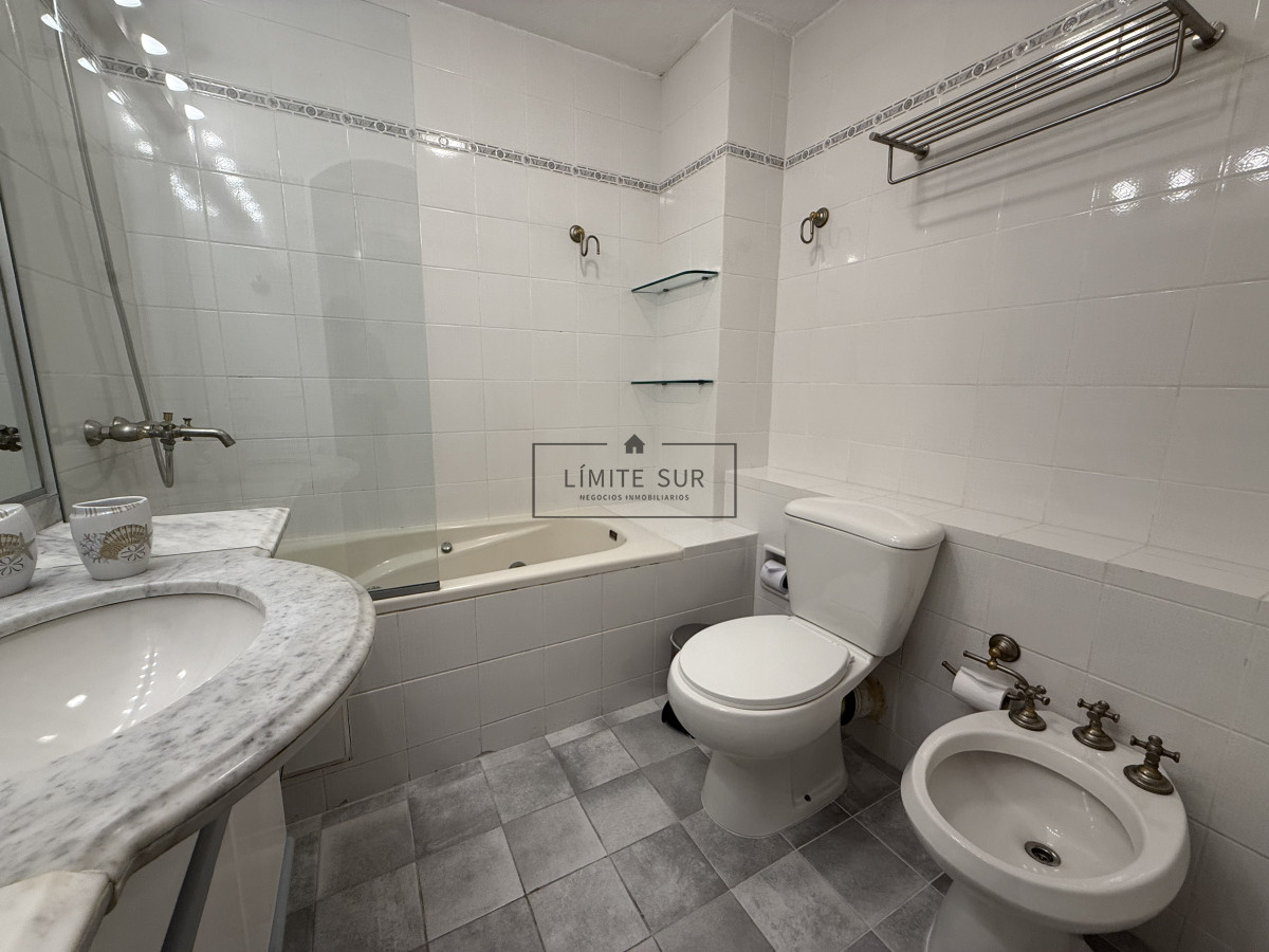 Apartamento ID.176 - Alquiler Temporal  Lincoln Center Punta del Este