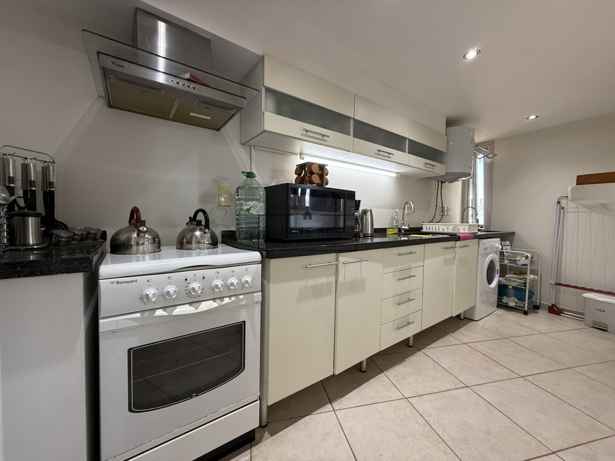 Apartamento ID.131 - edificio Torre O en playa brava.