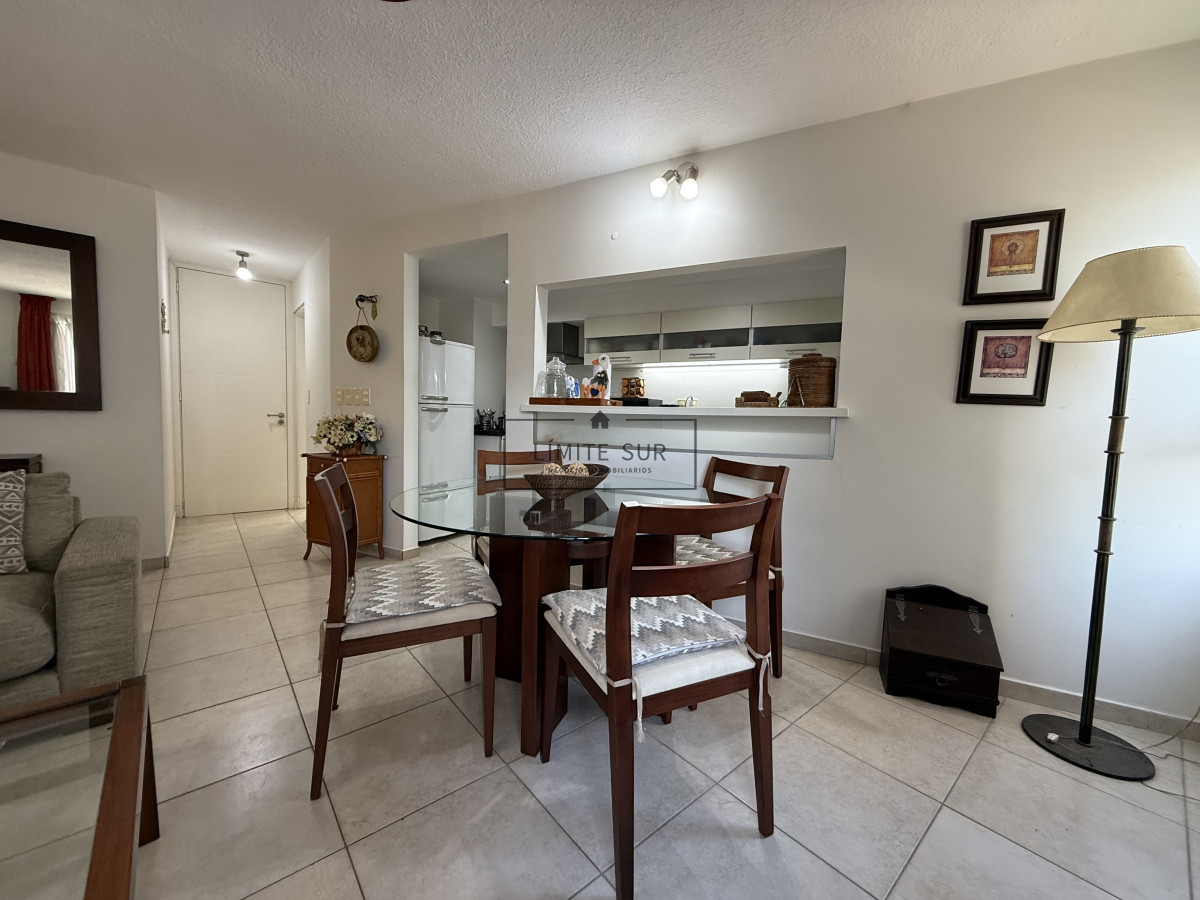 Apartamento ID.131 - edificio Torre O en playa brava.