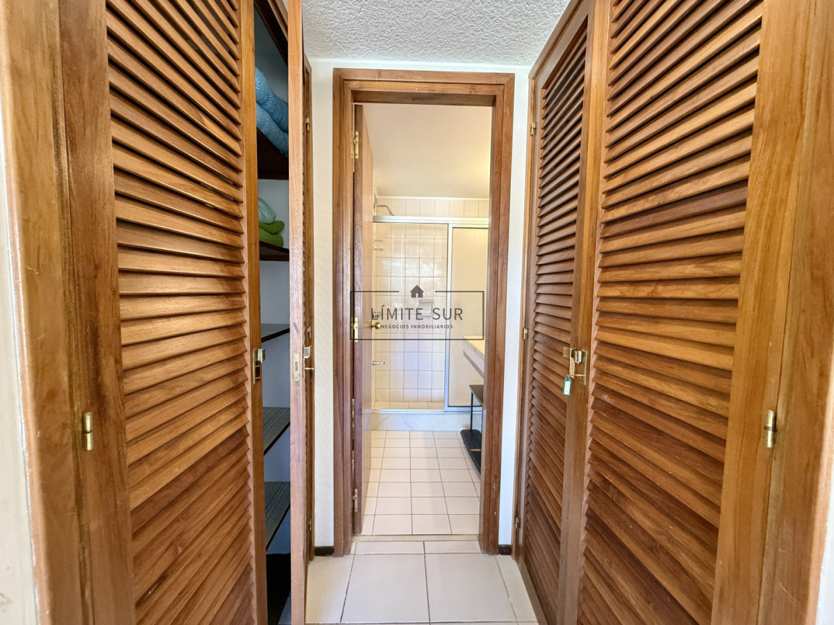 Apartamento ID.230 - Penthouse de categoría en Espigón  Rambla General Artigas