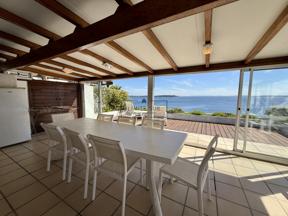 Apartamento ID.230 - Penthouse de categoría en Espigón  Rambla General Artigas