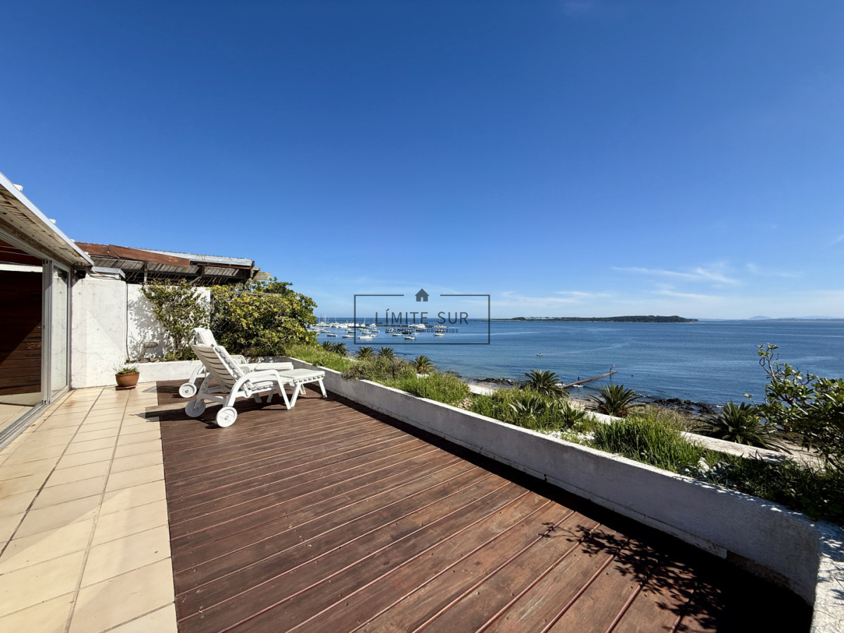 Apartamento ID.230 - Penthouse de categoría en Espigón  Rambla General Artigas