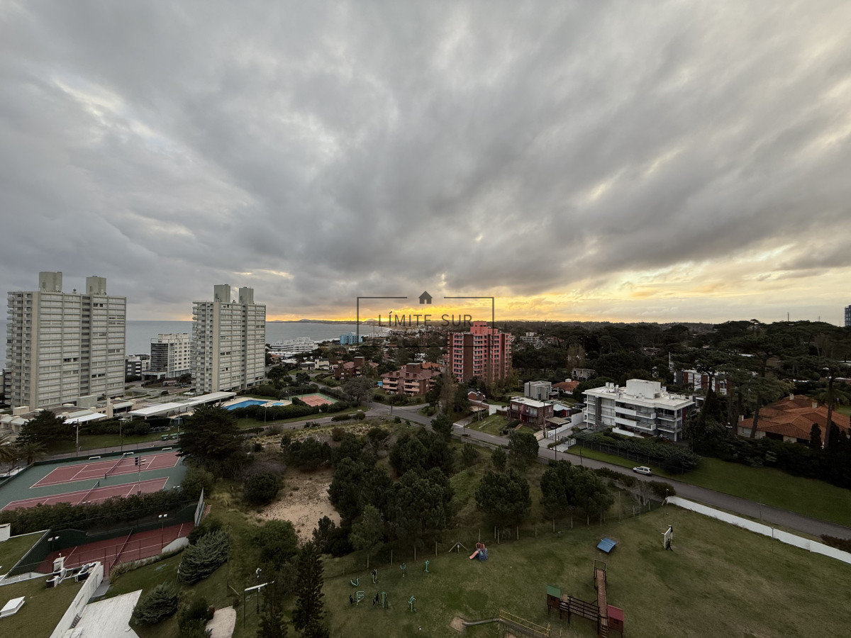 Apartamento ID.176 - Alquiler Temporal  Lincoln Center Punta del Este