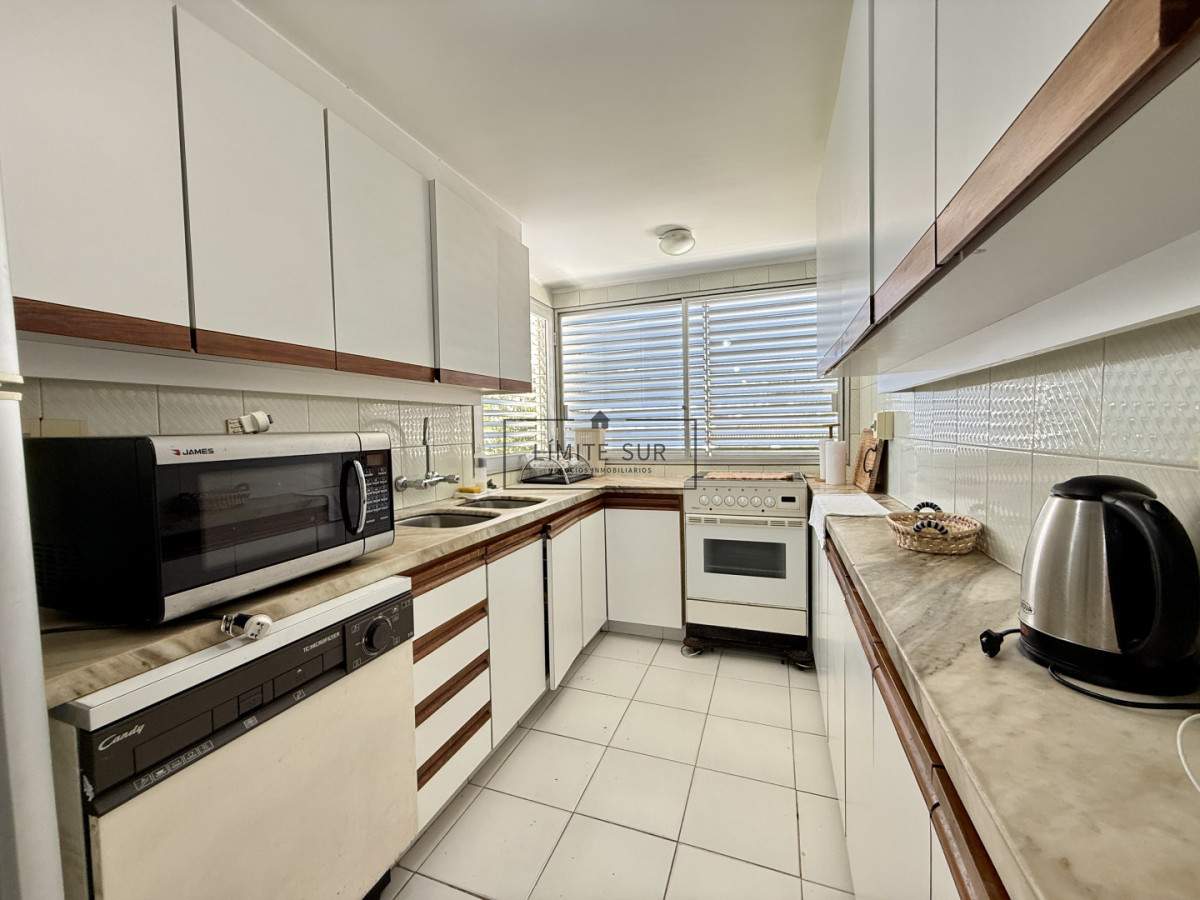 Apartamento ID.230 - Penthouse de categoría en Espigón  Rambla General Artigas