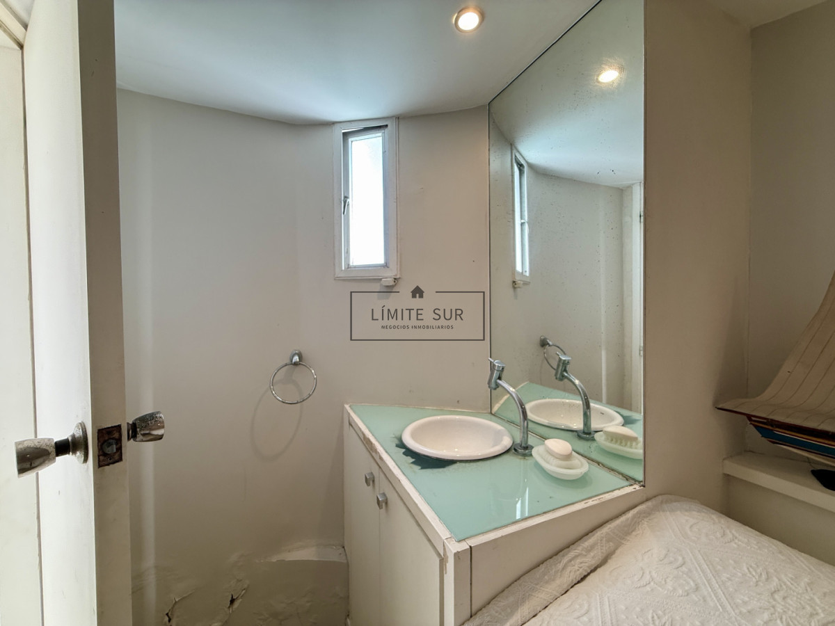 Apartamento ID.230 - Penthouse de categoría en Espigón  Rambla General Artigas