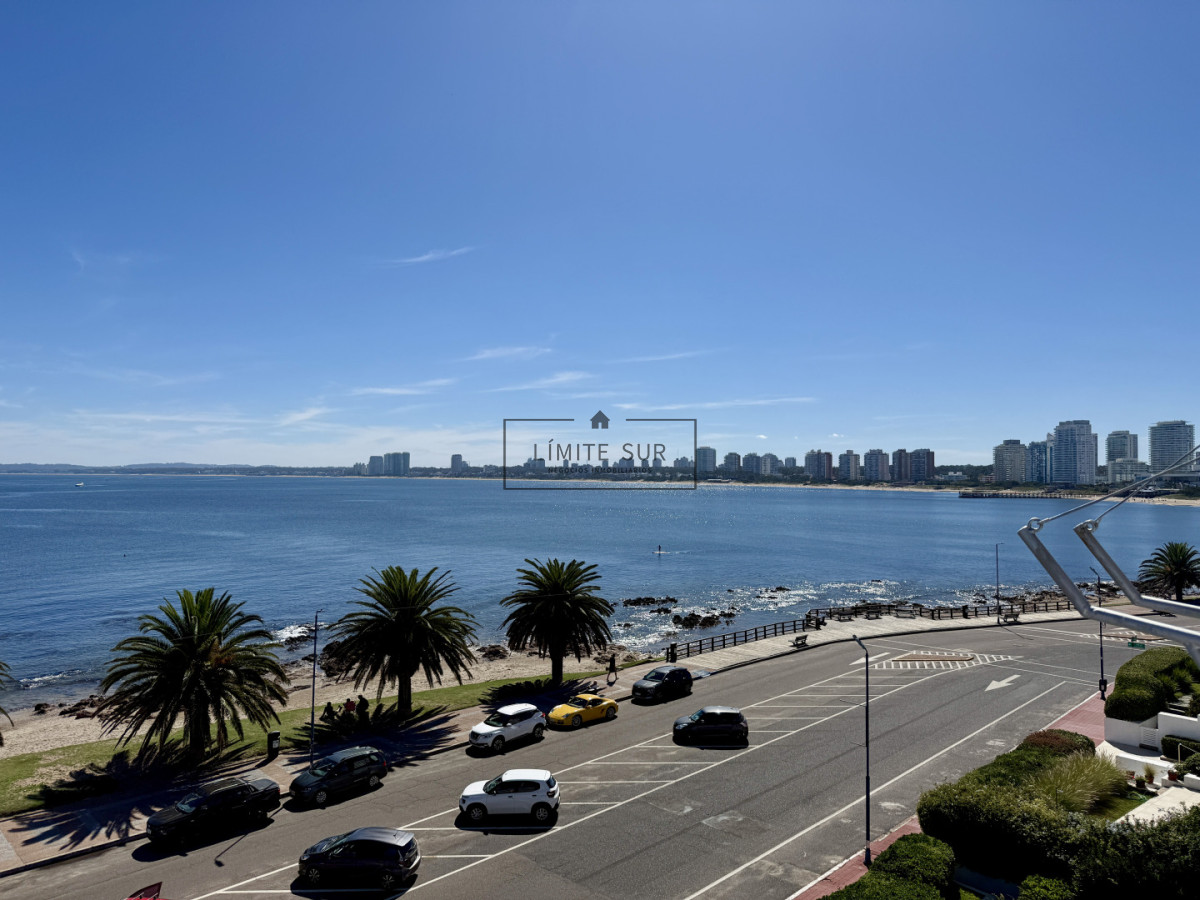 Apartamento ID.230 - Penthouse de categoría en Espigón  Rambla General Artigas