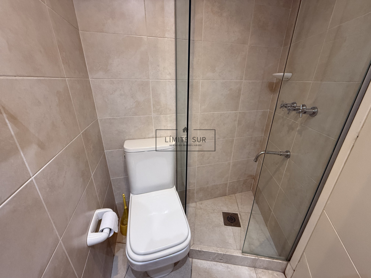 Apartamento ID.131 - edificio Torre O en playa brava.