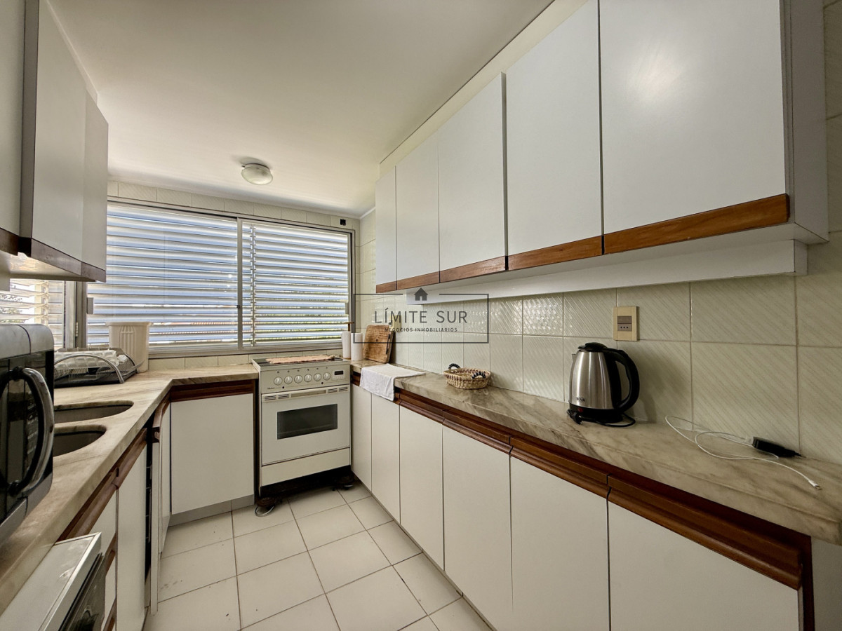 Apartamento ID.230 - Penthouse de categoría en Espigón  Rambla General Artigas