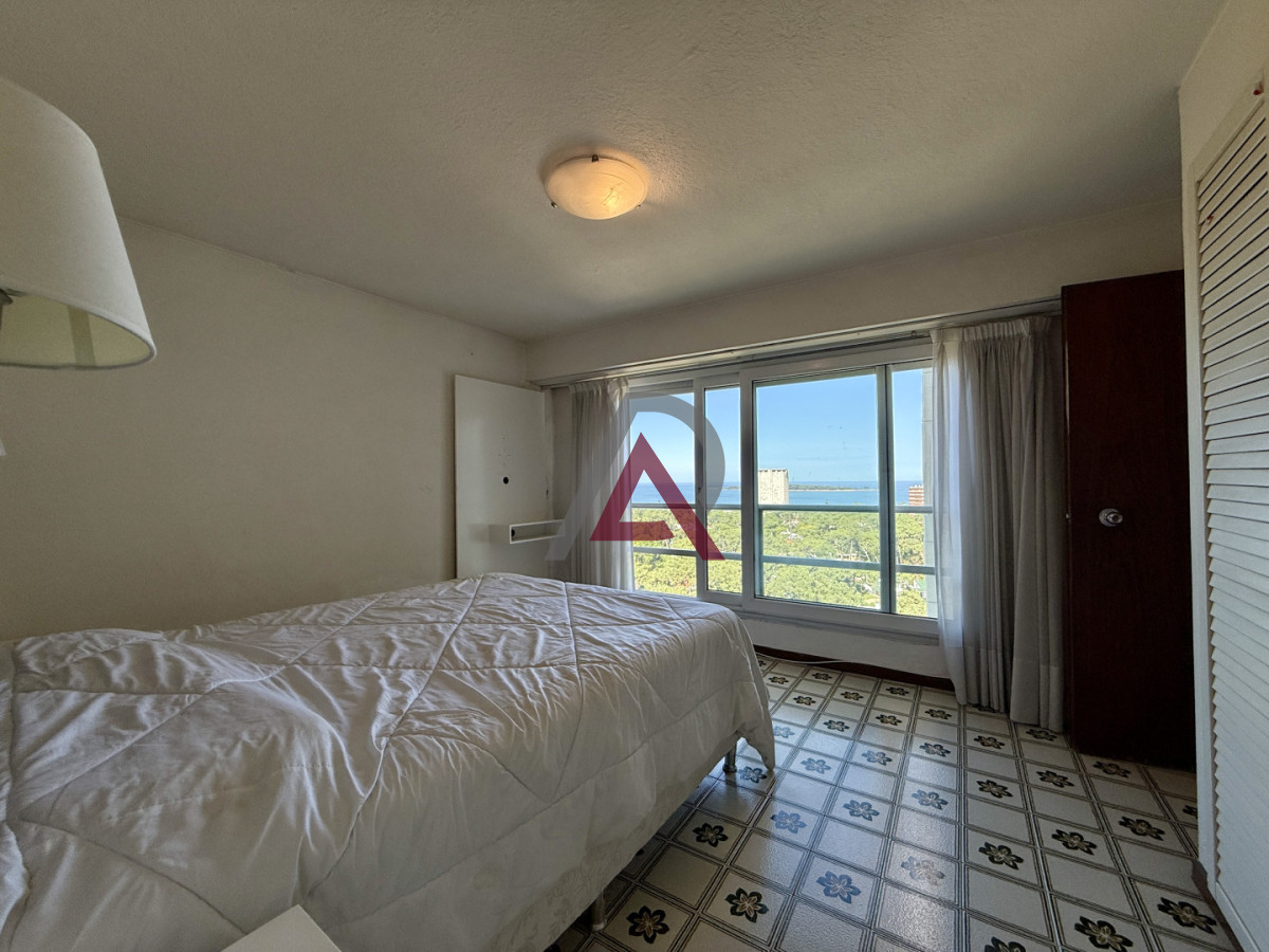 Apartamento ID.290 - Venta de Apartamento  Parquemar Bosque  Parada 15 de Av. Roosevelt, Punta del Este