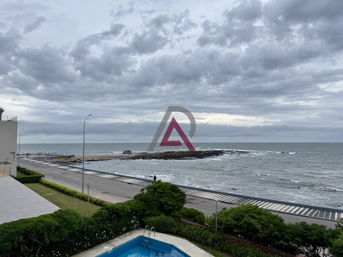 Apartamento ID.265 - VENTA APARTAMENTO en PDE. - Frente al mar. - Península