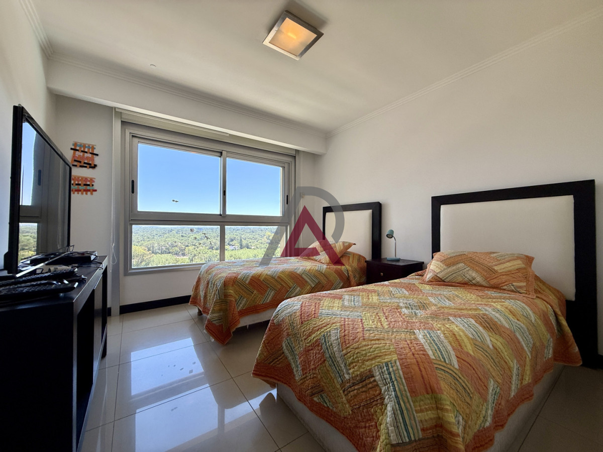 Apartamento ID.246 - VENTA y ALQUILER APARTAMENTO 3 Dorm - BRAVA