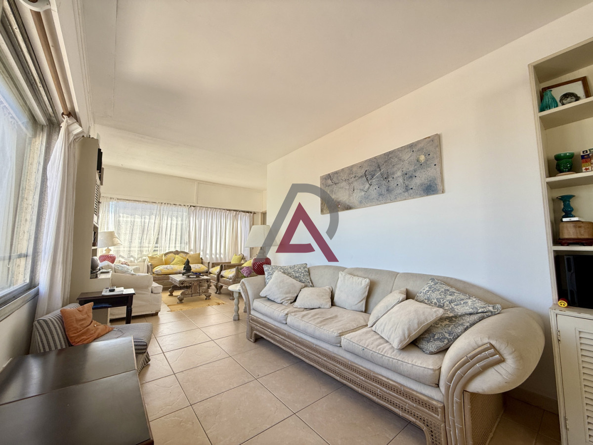 Apartamento ID.284 - Apartamento en venta  Edificio Veiramar  Calle 24 y 30
