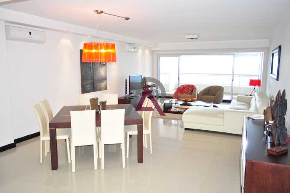 Apartamento ID.246 - VENTA y ALQUILER APARTAMENTO 3 Dorm - BRAVA