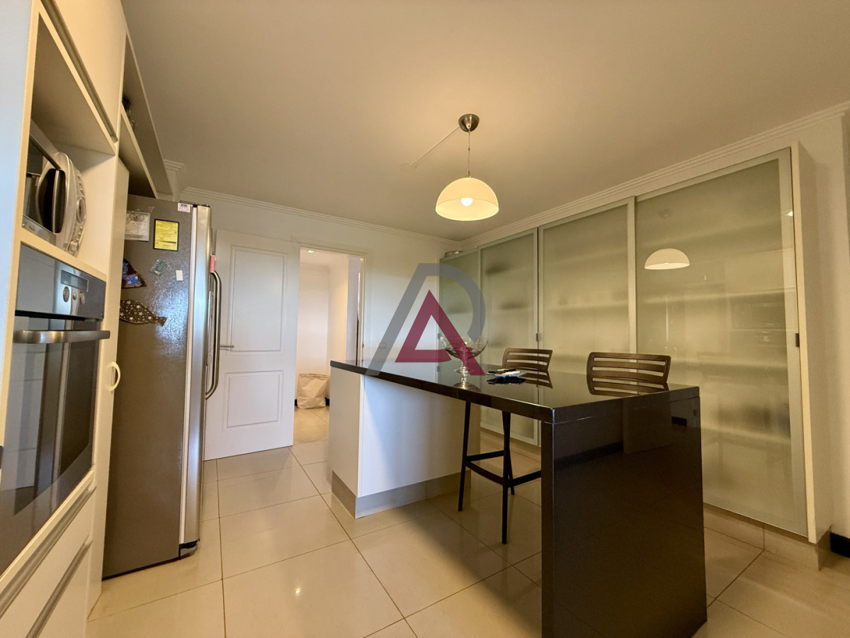 Apartamento ID.246 - VENTA y ALQUILER APARTAMENTO 3 Dorm - BRAVA