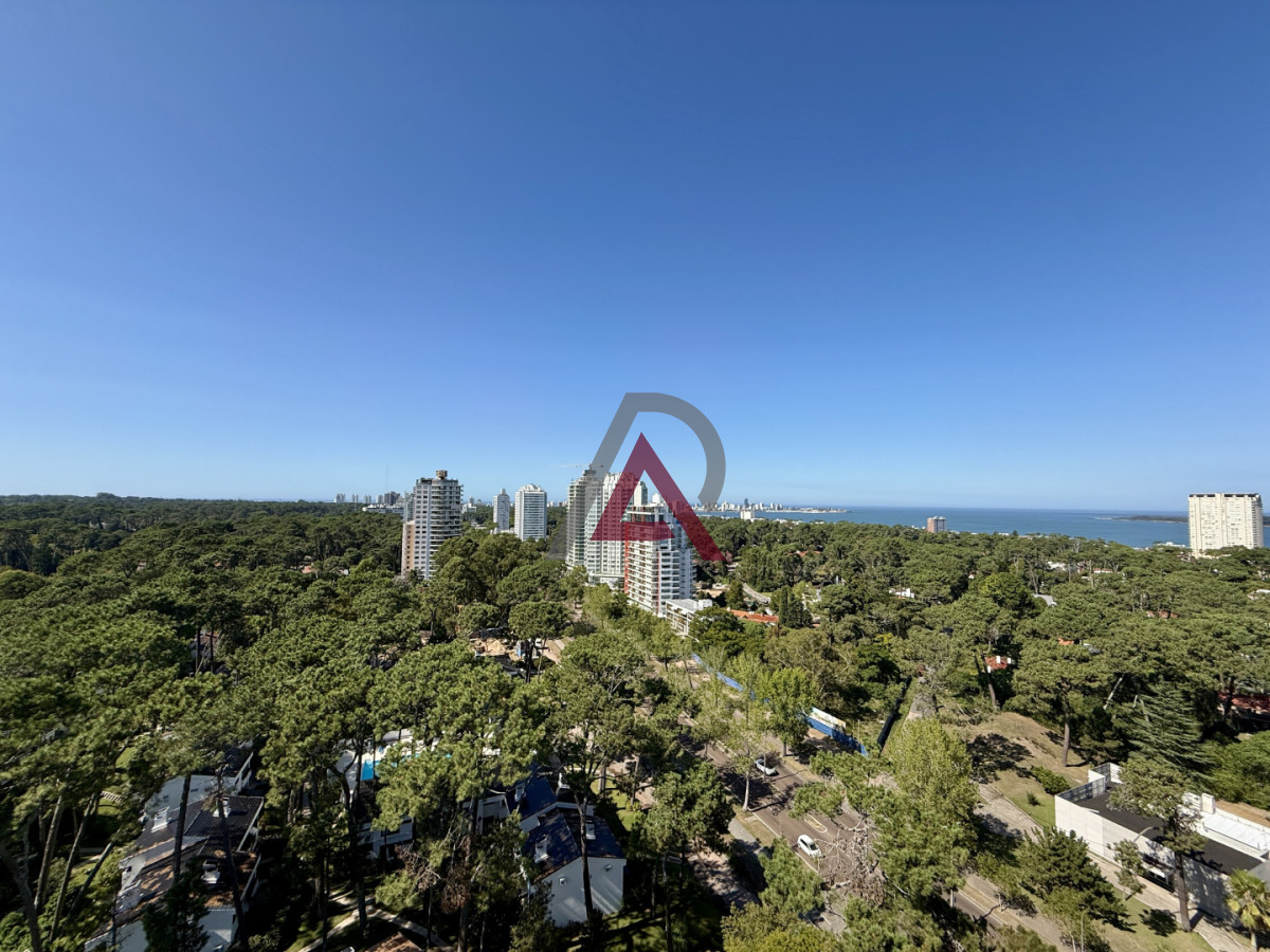 Apartamento ID.290 - Venta de Apartamento  Parquemar Bosque  Parada 15 de Av. Roosevelt, Punta del Este